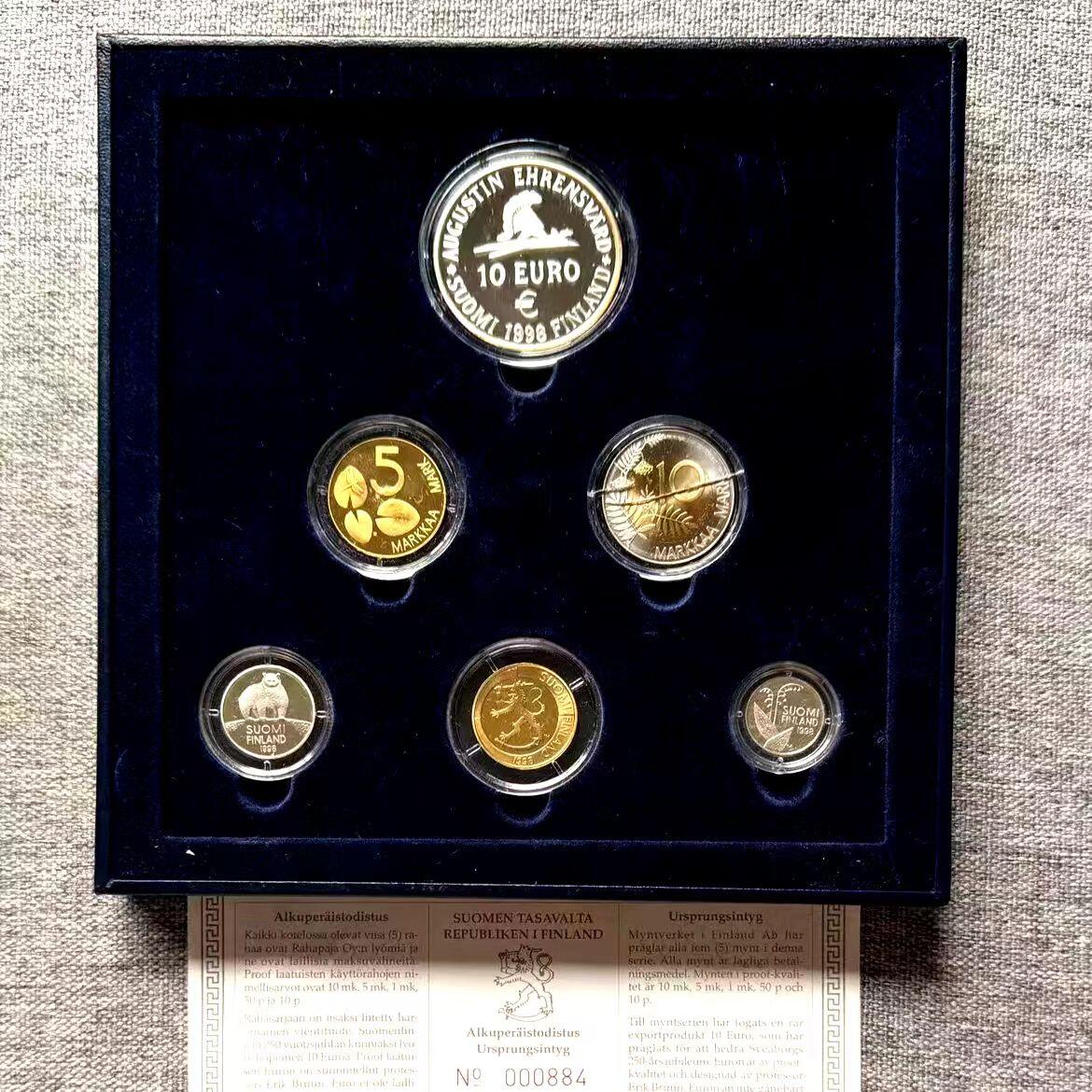 长老汇蛇年精选第九十七场拍卖 芬兰1998年精制套币，盒证齐全 带一枚27克大银币 非常少见，量2000，银价740