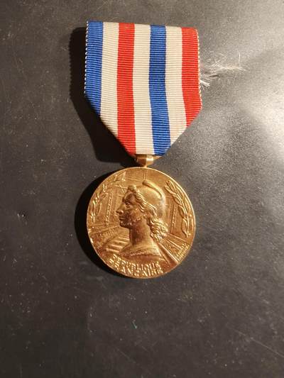 老王徽章第180期 - 法国金级铁路服务奖章    