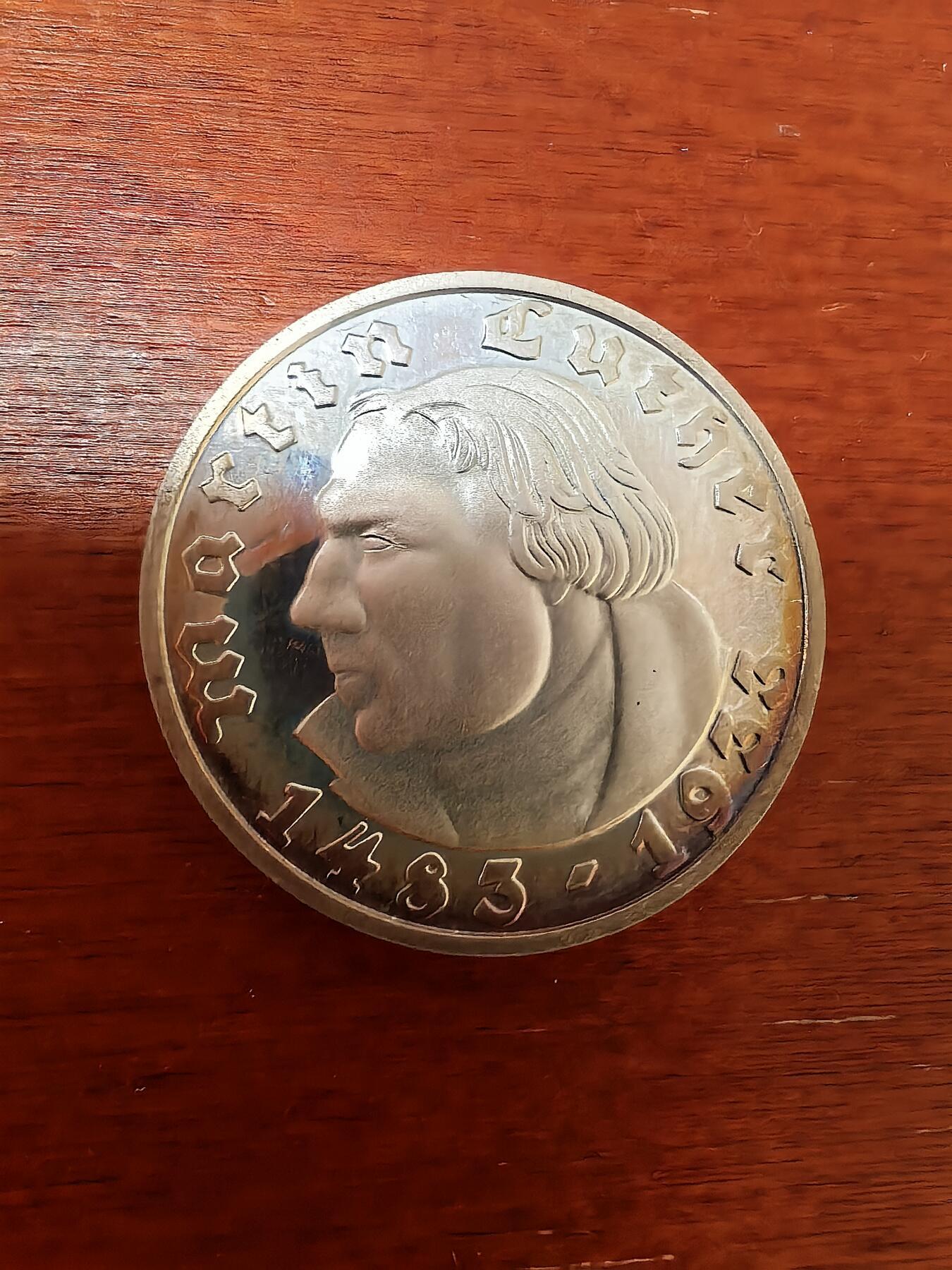 长老汇蛇年精选第九十七场拍卖 2001德国复刻1933路德诞辰450周年5马克精制银币，15.11克999银