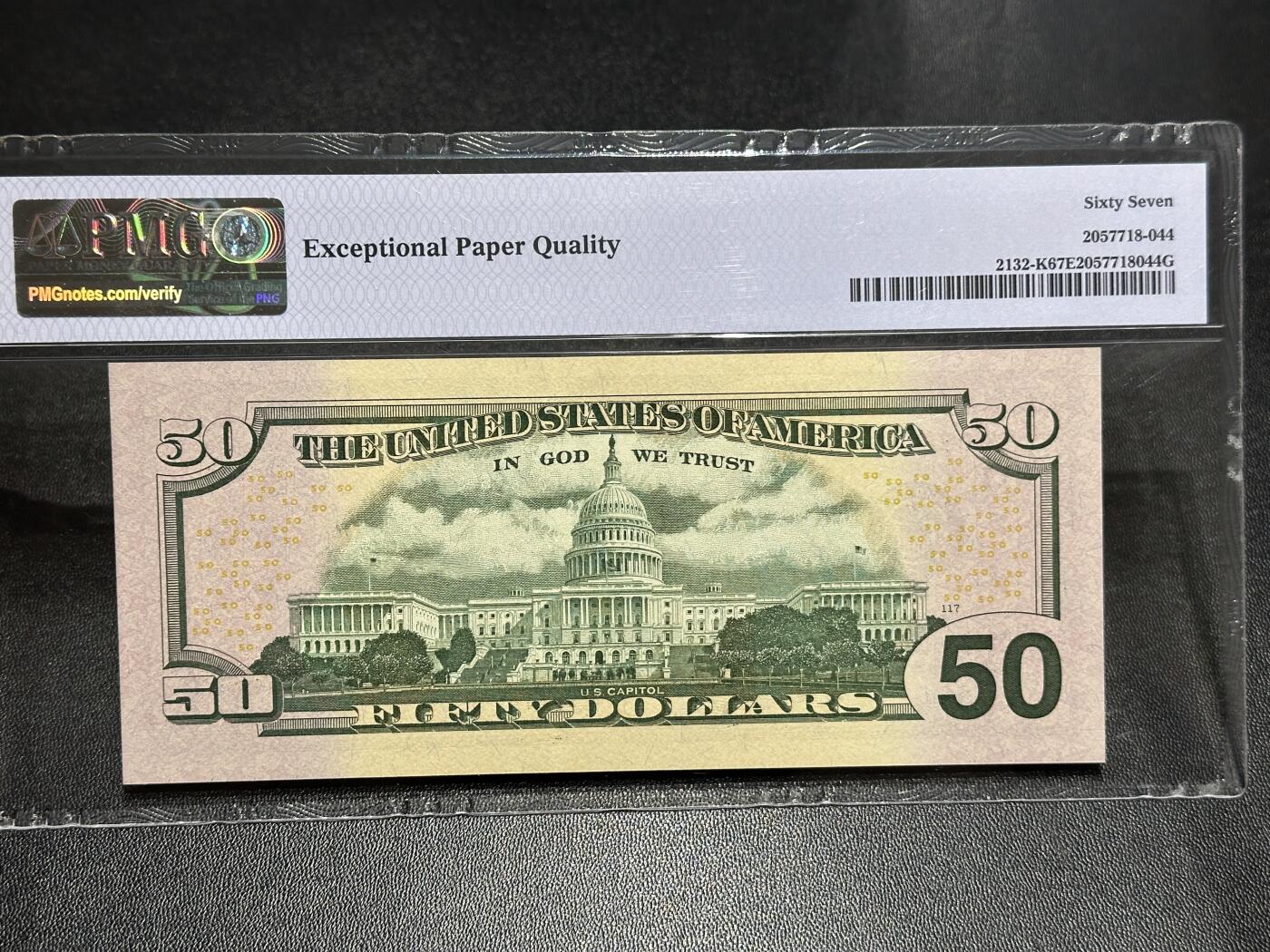 《外钞收藏家》第六百零六期（精品场）（本平台长期征集拍品、欢迎藏友们联系合作） 2013年美国彩版50美元 PMG67 国旗标 无47