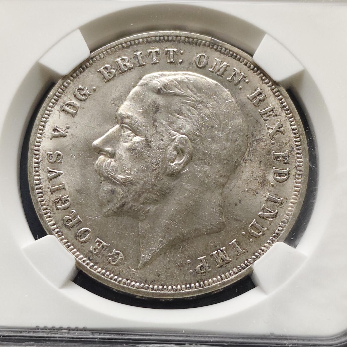 【全场包邮】纯粹捡漏拍499场-持续更新中 英国1935年1克朗乔治五世在位25周年木马剑克朗型纪念银币-NGC MS63