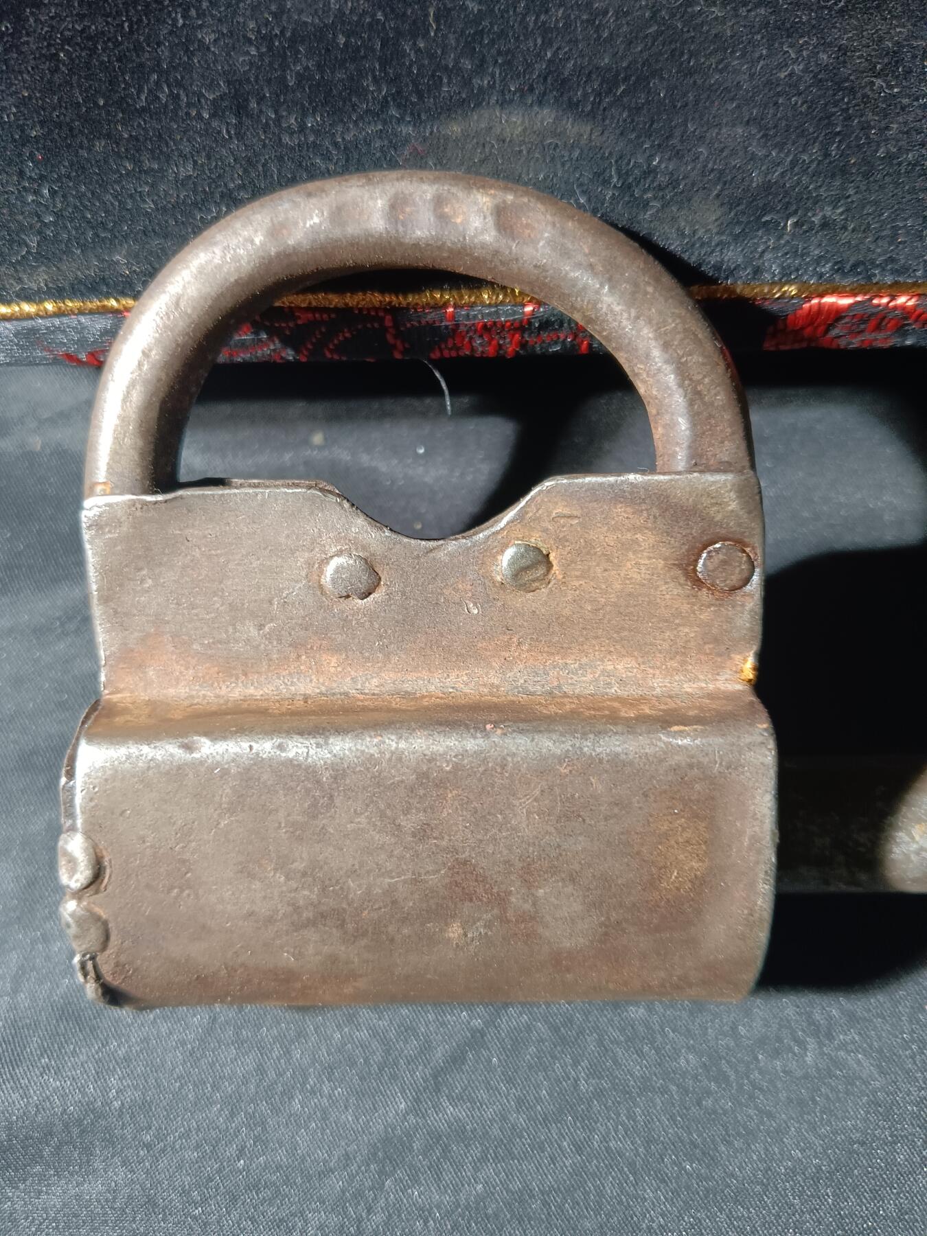 115期新疆红钱粟特钱币丝路钱币专场 清代新疆少数民族地区铁锁(可正常打开)