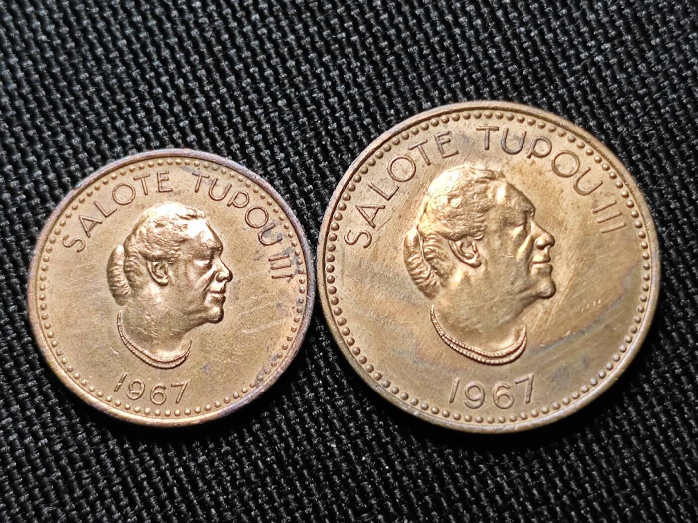 KK钱币收藏小铺  第398期 百期特拍（四拍之二） 2月预留时间 周末发货 1967汤加1/2分铜币一对 