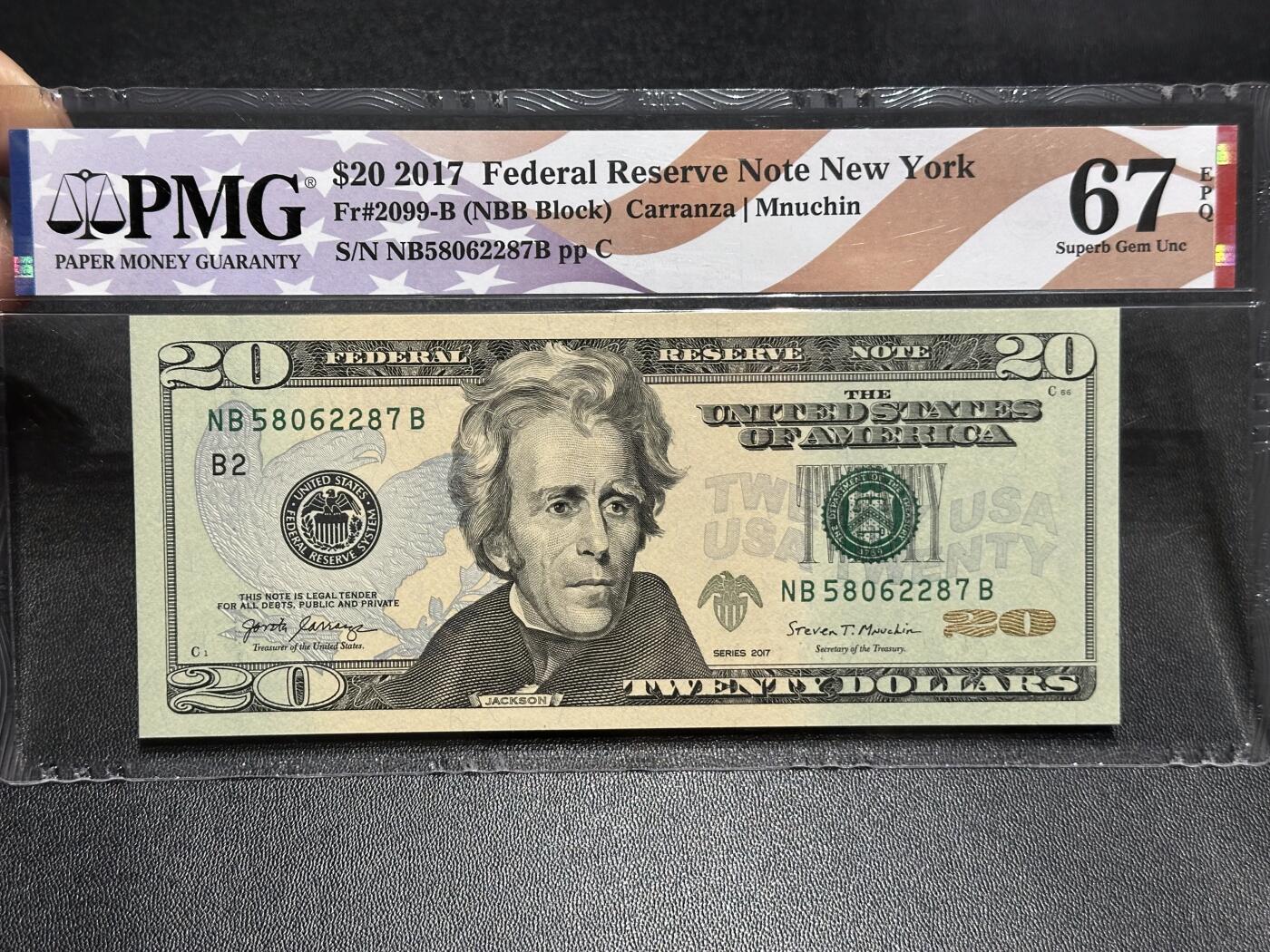 《外钞收藏家》第六百零六期（精品场）（本平台长期征集拍品、欢迎藏友们联系合作） 2017年美国彩版20美元 PMG67 国旗标
