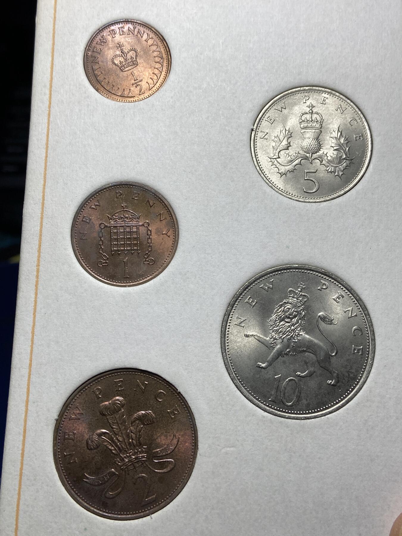 2026年第十六场(总第一百八十五场）外国好品散币场(免佣金) 英国🇬🇧十进制第一版首发年原册5枚套币