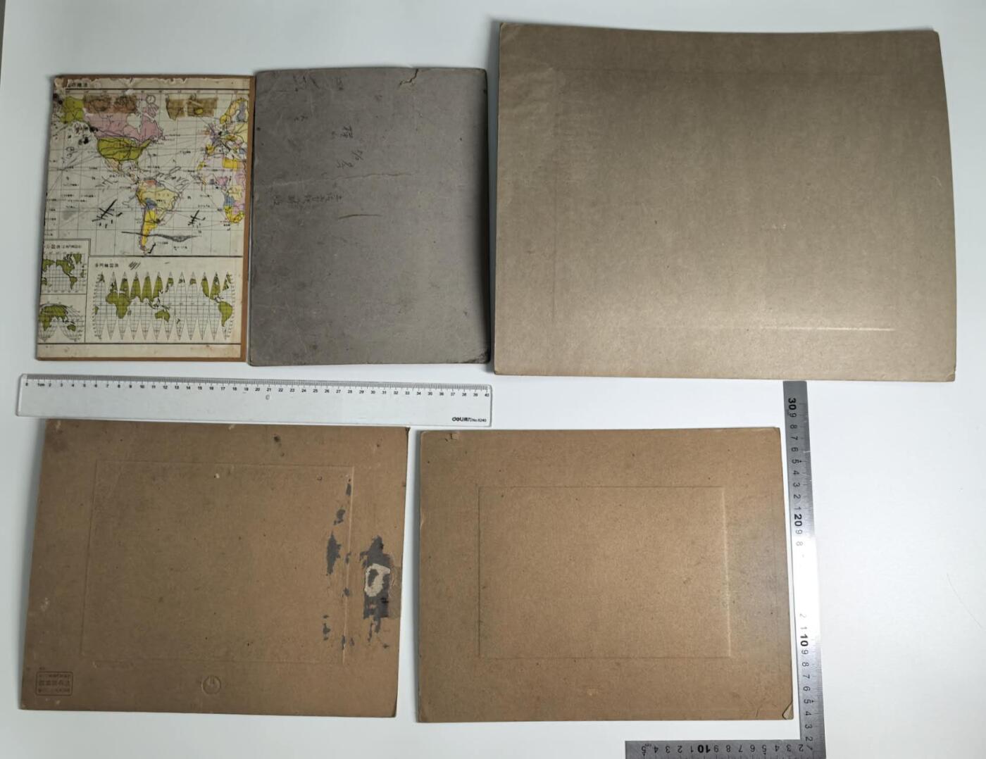 小驴勋章奖章收藏1月31日周六晚六点拍卖（珍爱和平，收藏战争，铭记历史，勿忘国耻，忠党爱国。有偿代拍，送拍规则在简介最后，参拍须阅读规则后再参拍，关系到运费包装发货时效真假辨别等关键信息，拍卖时不再发原图，看大图店主微信码在拍卖店铺介绍里） 日老照片一组