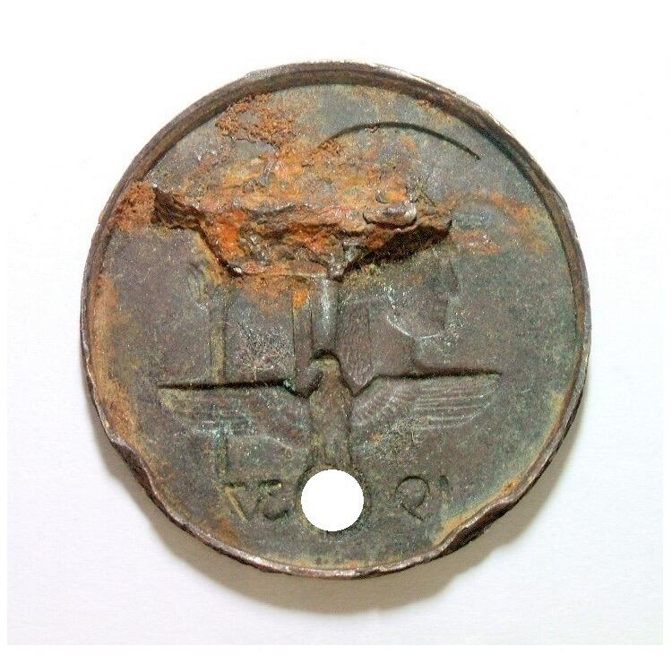 德国第三帝国1937年 古罗马战士+鹰徽高浮雕精制镀金章 35MM