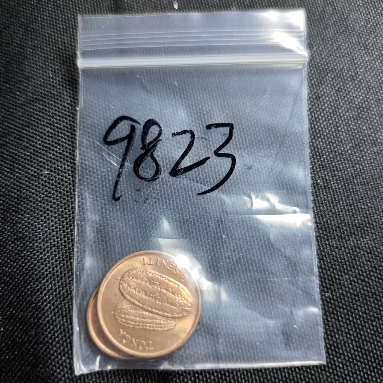 KK钱币收藏小铺  第398期 百期特拍（四拍之二） 2月预留时间 周末发货 1975 汤加农粮纪念币一对