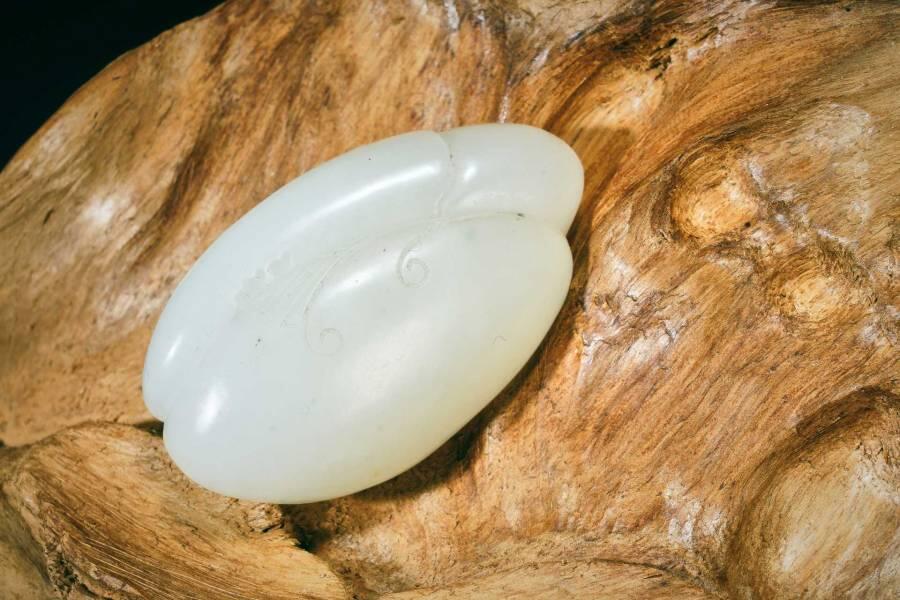 上海都达杂项专场十二（全场包邮】 和田玉精雕《福从天降》挂件