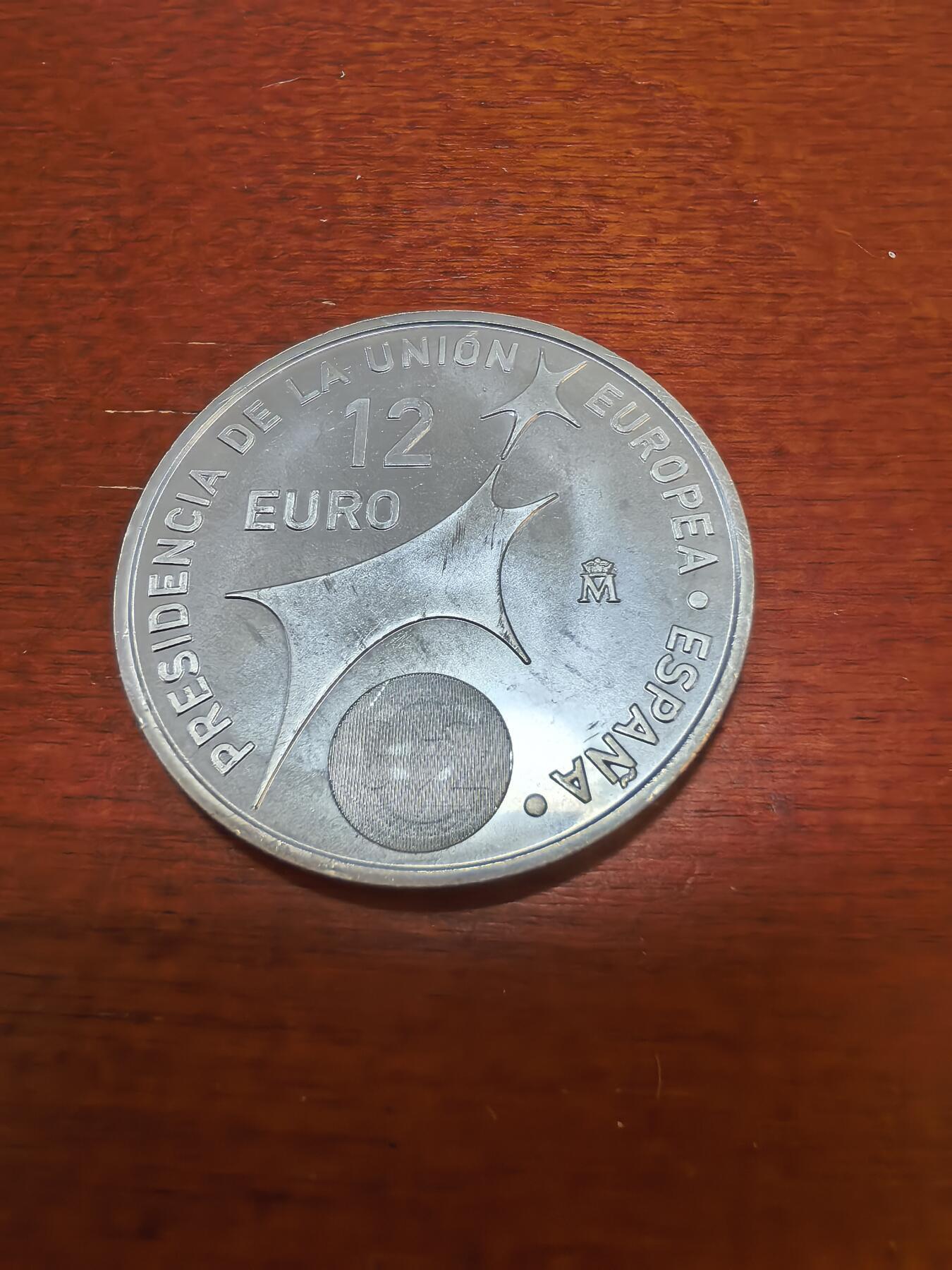 长老汇蛇年精选第九十七场拍卖 2002西班牙当选欧盟主席国12欧元银币，18克925银，2.9万枚