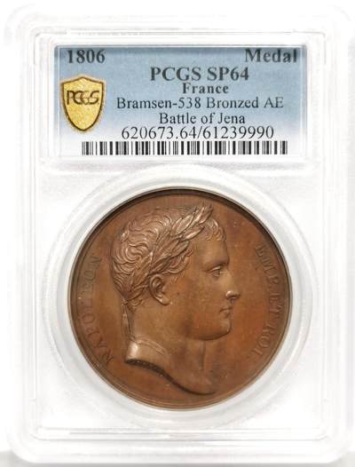 博洋堂世界钱币拍卖第159期（全场包邮） - PCGS SP64 法国1806年拿破仑一世耶拿之战原铸铜章 巴黎造币厂 巧克力包浆 拿破仑化身朱庇特（罗马神话中众神之王）身披斗篷骑着帝国之鹰腾云凌空 手持闪电权杖 击倒斩杀地上三名巨人 场面英武壮阔 设计大胆天马行空 肌肉线条精细优美 该战役是拿破仑大破普军经典战役 也是拿章中经典中的经典