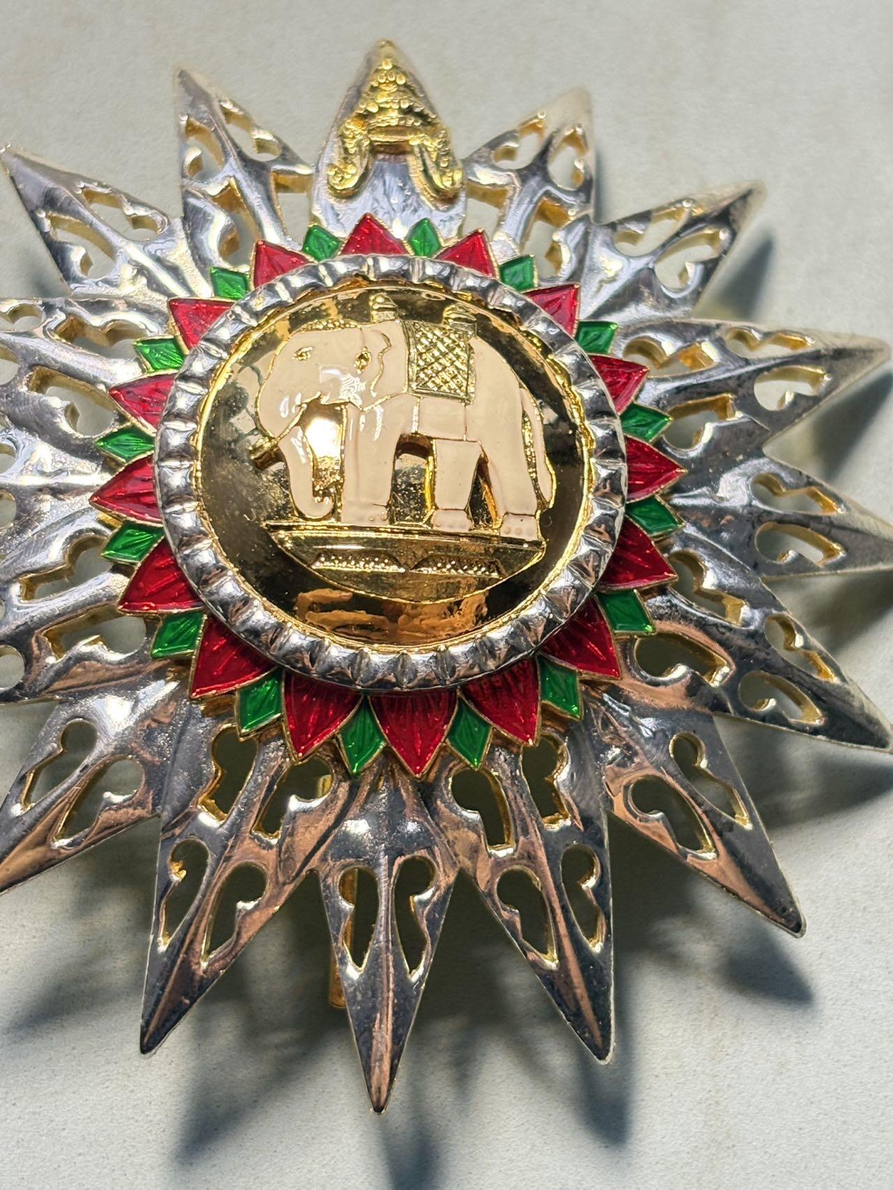 盛世勋华——号角文化勋章邮票专场拍卖第304期 泰国大十字/大军官白象勋章星章 大尺寸