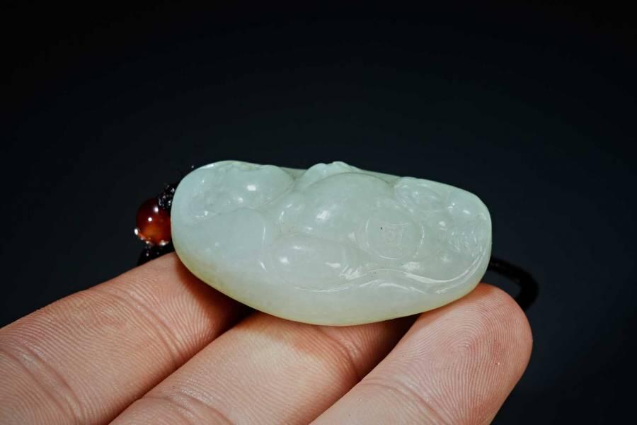 上海都达杂项专场十二（全场包邮】 和田玉精雕《刘海戏金蟾》挂件89-31