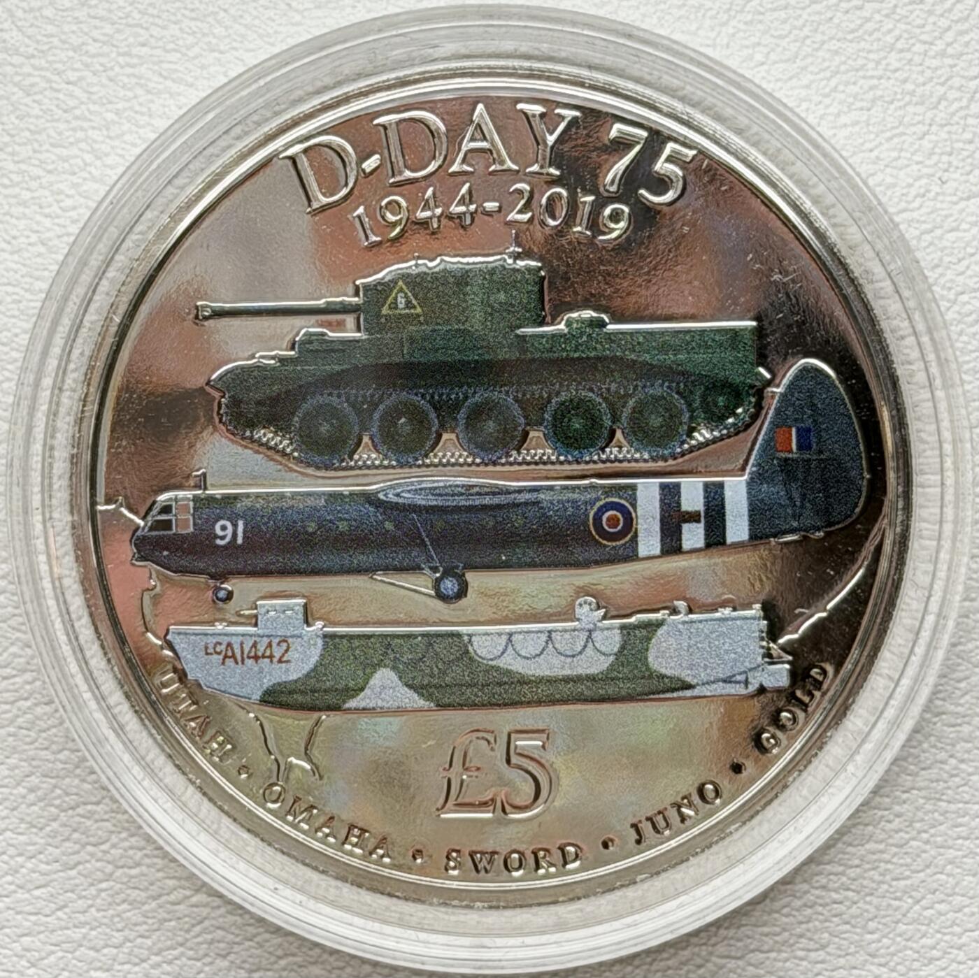 ＜星葵🌻钱币社＞散币克朗场第69期·2月3日发货 根西岛2019年诺曼底登陆75周年5镑克朗型彩色纪念币