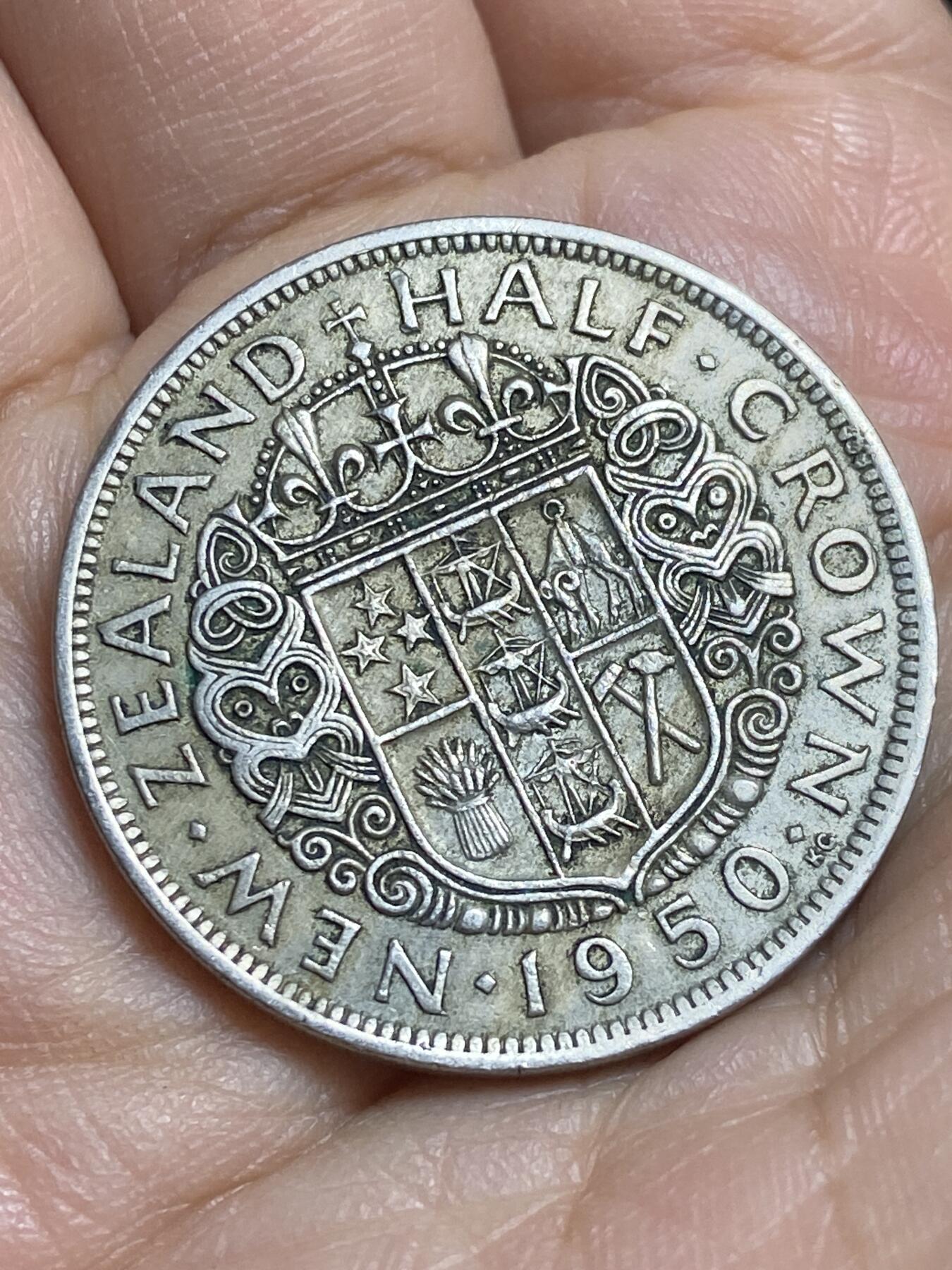 2026年第十六场(总第一百八十五场）外国好品散币场(免佣金) 新西兰🇳🇿1950年半克朗(乔治六世第三版，K. G. close to dots–KG标接近年份右方标点)