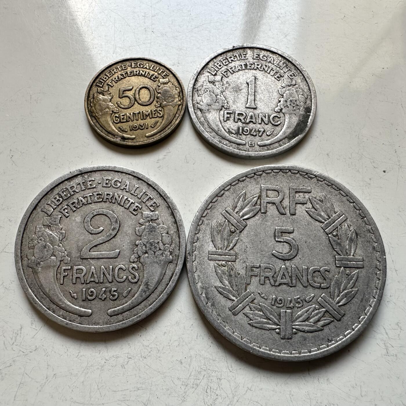 🌹外币初藏🌹🐯2026年第14场  每周二四六晚8️⃣点 接代拍 法国四枚