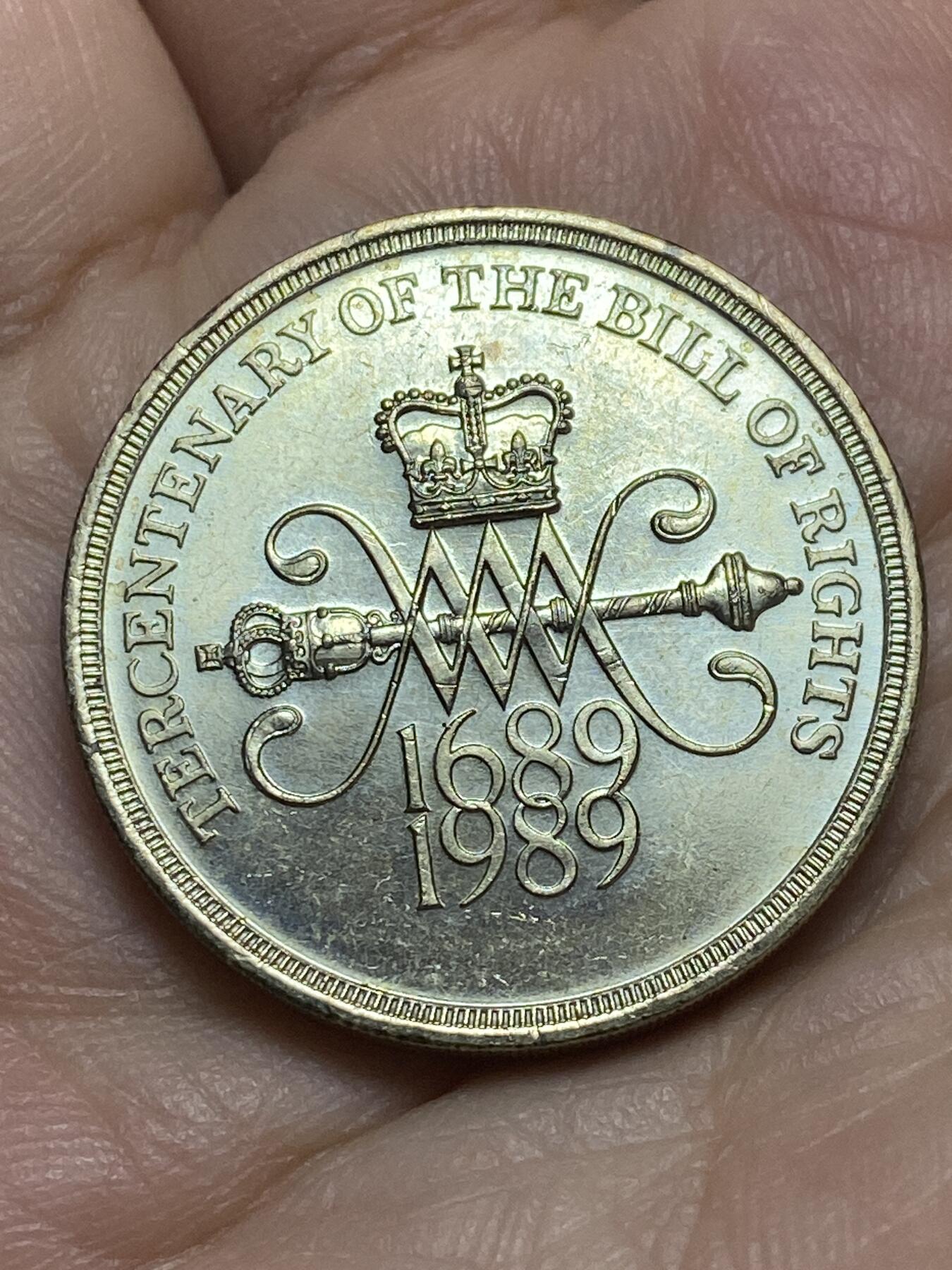 2026年第十六场(总第一百八十五场）外国好品散币场(免佣金) 英国🇬🇧1989年2英镑(权利法案颁布300周年纪念币，圣爱德华王冠版)