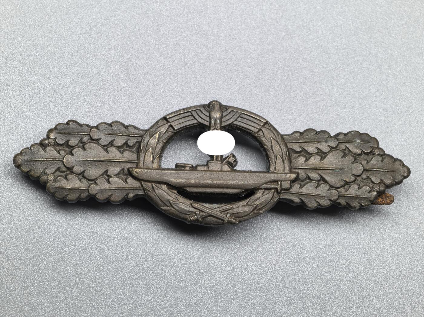 小驴勋章奖章收藏1月31日周六晚六点拍卖（珍爱和平，收藏战争，铭记历史，勿忘国耻，忠党爱国。有偿代拍，送拍规则在简介最后，参拍须阅读规则后再参拍，关系到运费包装发货时效真假辨别等关键信息，拍卖时不再发原图，看大图店主微信码在拍卖店铺介绍里）