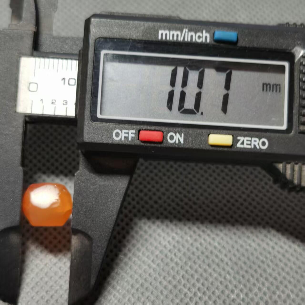 七河·世界币章矿标杂件每周小拍（总第36期）（周一结标） 藏家出品X634（128） 古老的 红玉髓多面珠 本件拍品由合作藏家负责邮寄