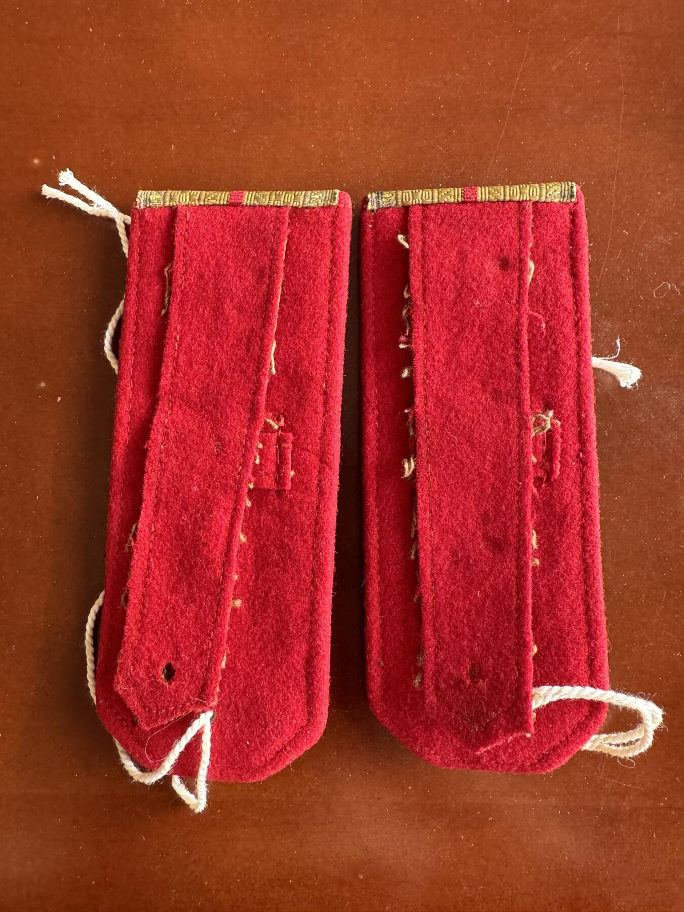 五哥徽章群   31号周六晚上八点4群联拍 肩