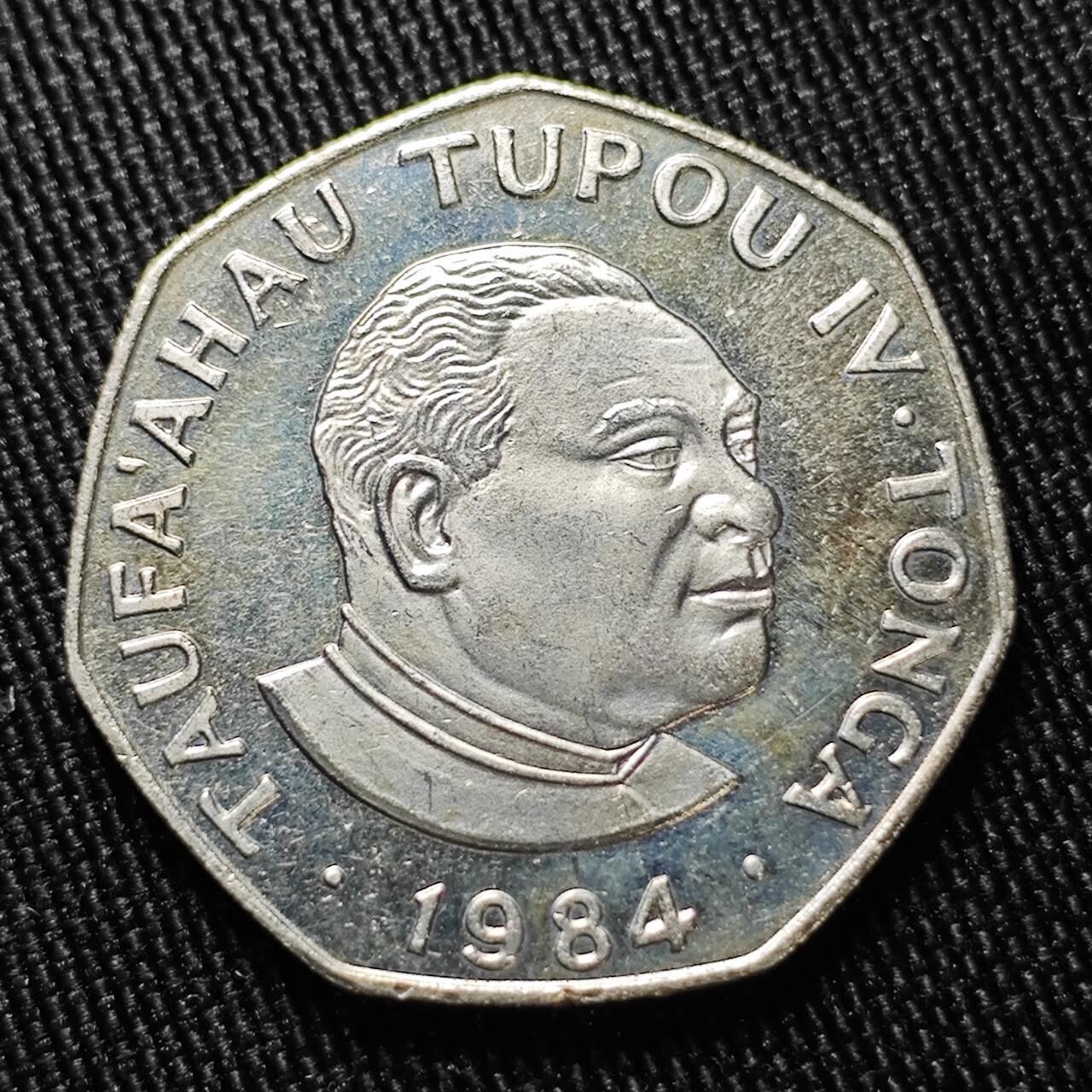 KK钱币收藏小铺  第398期 百期特拍（四拍之二） 2月预留时间 周末发货  1984汤加1潘果纪念币 圣诞节耶稣与玛利亚纪念 发行量仅5千 稀少品种