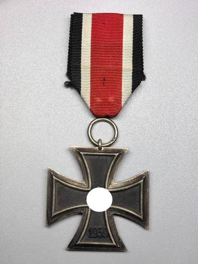 小驴勋章奖章收藏1月31日周六晚六点拍卖（珍爱和平，收藏战争，铭记历史，勿忘国耻，忠党爱国。有偿代拍，送拍规则在简介最后，参拍须阅读规则后再参拍，关系到运费包装发货时效真假辨别等关键信息，拍卖时不再发原图，看大图店主微信码在拍卖店铺介绍里） - 得WWII二级铁十字勋章，环打25厂标，铁质核心黑漆