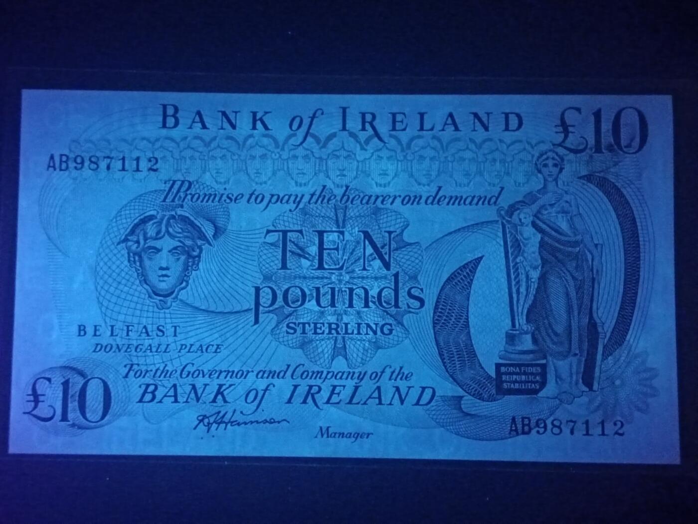 2026二月第一期，总215期 爱尔兰银行1984年10镑AUNC，爱尔兰女神和银行大楼与代表性物产