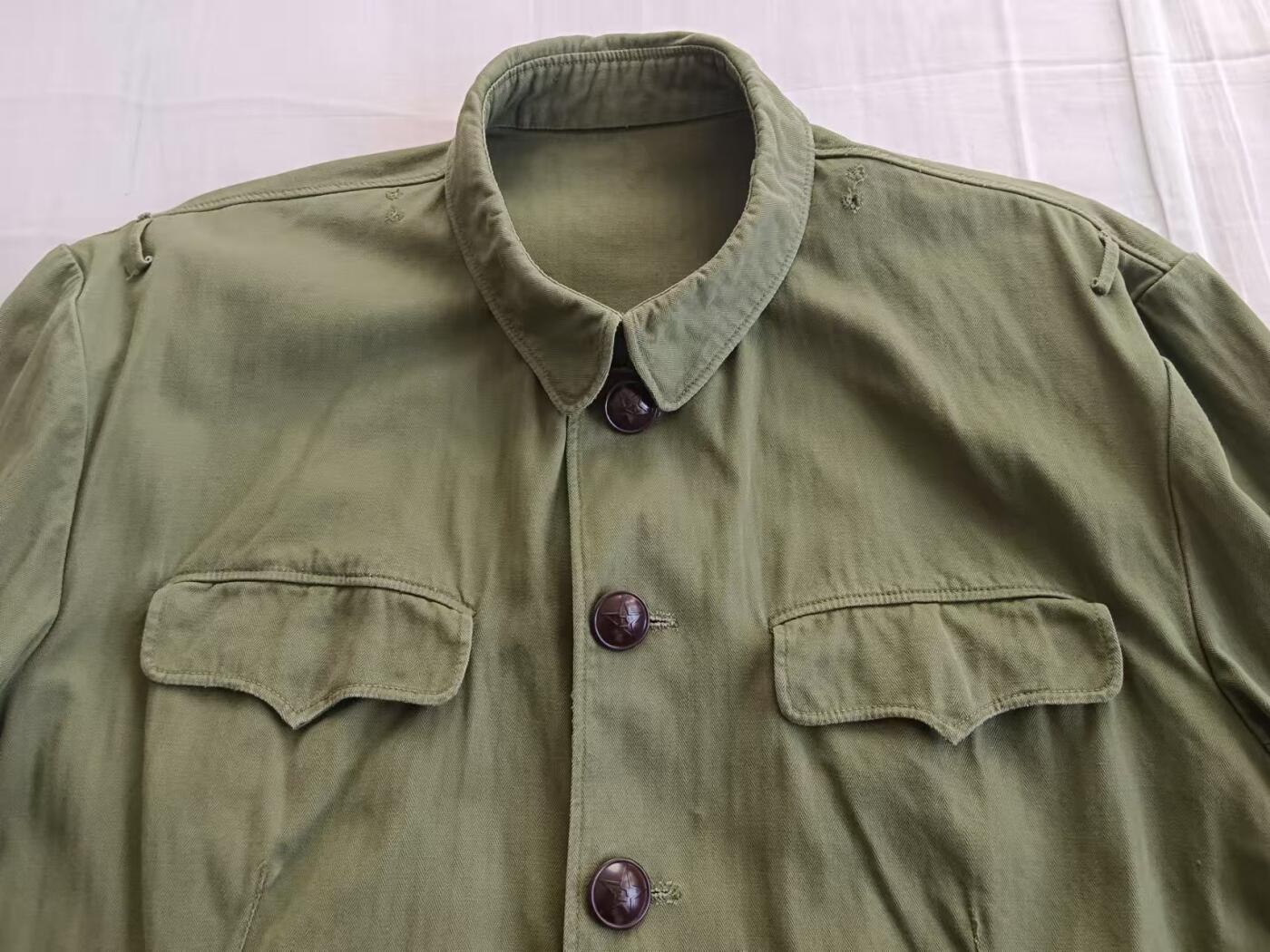 五八蛤蟆绿人字纹上衣二号