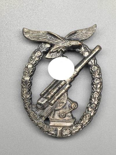 小驴勋章奖章收藏1月31日周六晚六点拍卖（珍爱和平，收藏战争，铭记历史，勿忘国耻，忠党爱国。有偿代拍，送拍规则在简介最后，参拍须阅读规则后再参拍，关系到运费包装发货时效真假辨别等关键信息，拍卖时不再发原图，看大图店主微信码在拍卖店铺介绍里） - 现代工艺品空军防空奖章