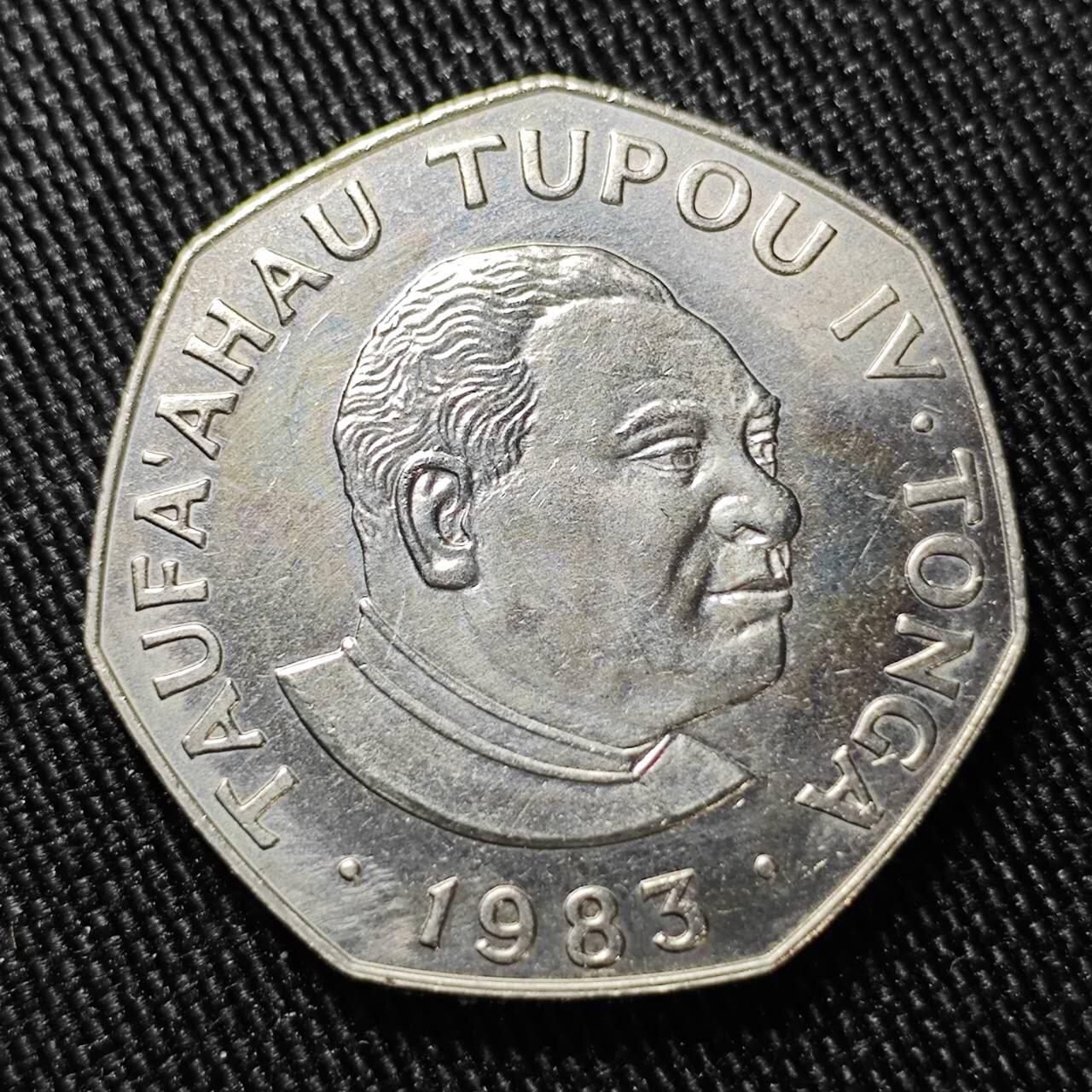 KK钱币收藏小铺  第398期 百期特拍（四拍之二） 2月预留时间 周末发货  1983汤加1潘果纪念币 圣诞节纪念 发行量仅5千 稀少品种