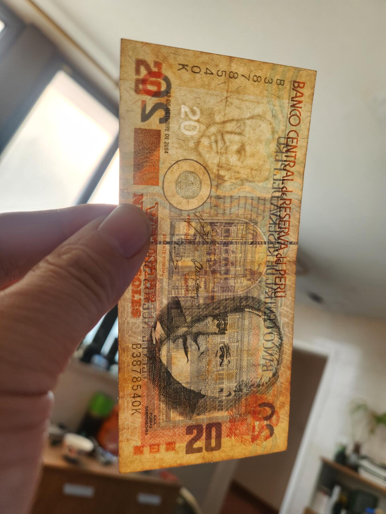 1月31号晚上8点 外国纸币自动截拍第16场 秘鲁20索尔