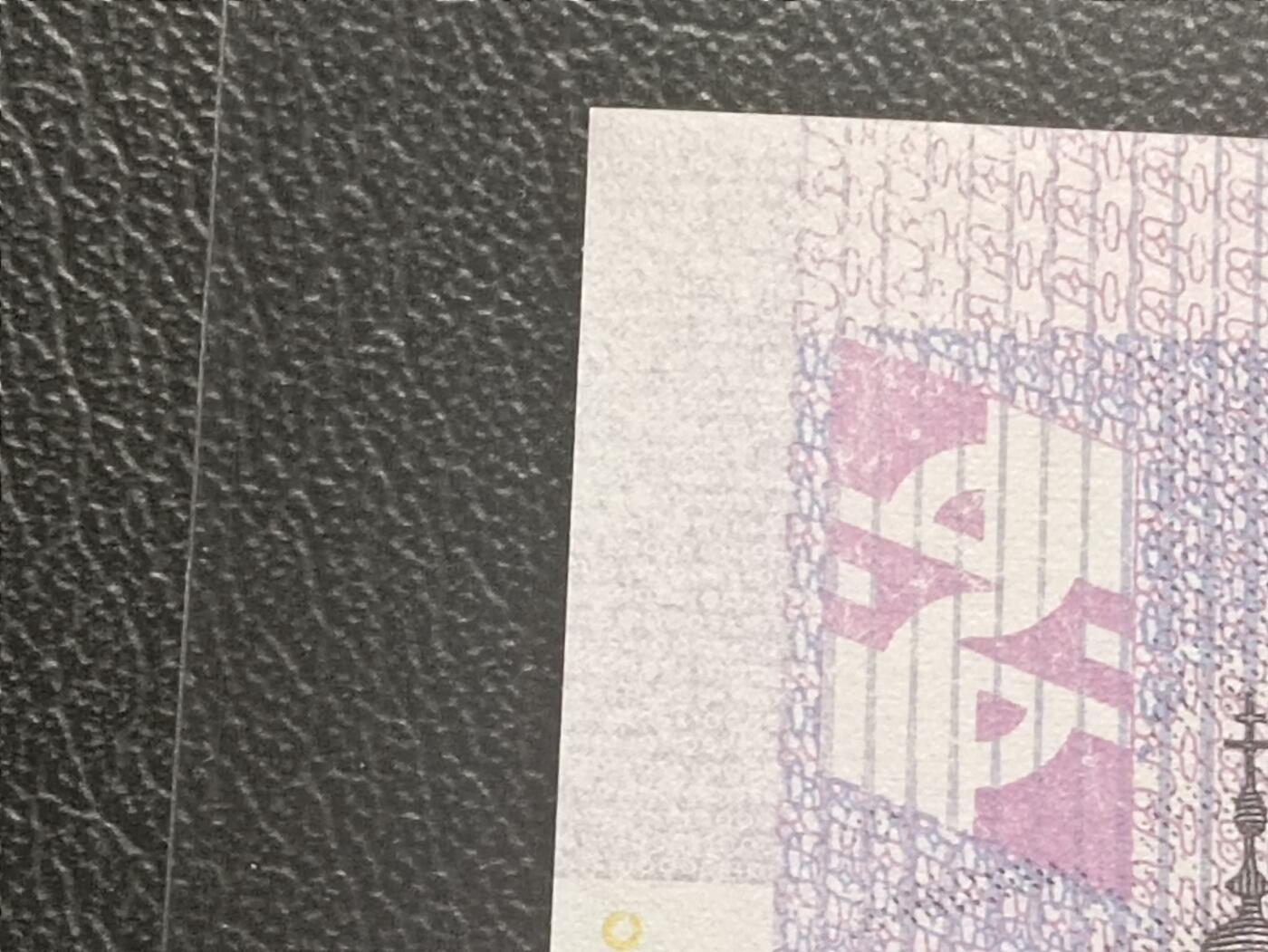 2026二月第一期，总215期 斯洛伐克2002年1000克朗AUNC有图案磨损，赫林卡神父（此人为斯洛伐克独立二战期间和德国入侵者合作，所以争议很大）