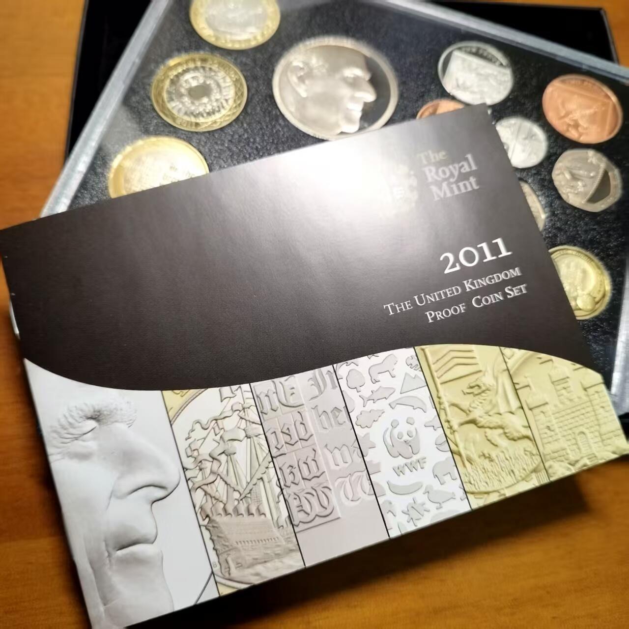 长老汇蛇年精选第九十七场拍卖 2011英国14枚精制套币，盒证齐全，带少见白色外包装