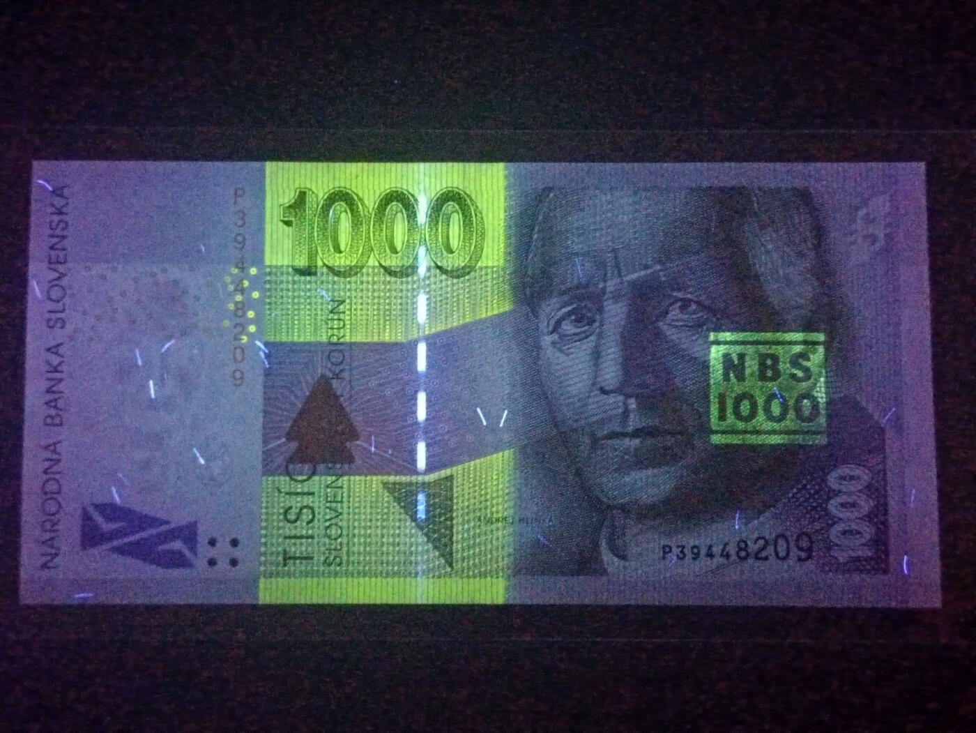 2026二月第一期，总215期 斯洛伐克2002年1000克朗AUNC有图案磨损，赫林卡神父（此人为斯洛伐克独立二战期间和德国入侵者合作，所以争议很大）