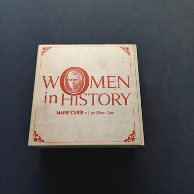 【全场包邮】纯粹捡漏拍499场 - 【稀少】纽埃2022年1元居里夫人精制克朗型纪念银币【40毫米31.1克99.9%，纯银价约871元（按28元银价折算）】-盒证全-量2000