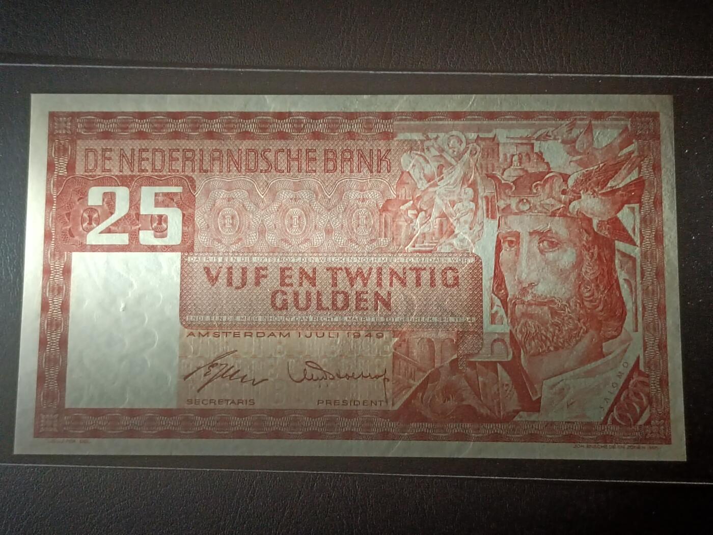 2026二月第一期，总215期 荷兰1949版25盾UNC，在圣经故事里以智慧著称的所罗门王，象征着荷兰人民希望在大战初定后国家能够重新回归往日繁荣富足的时代的期望，是荷兰战后初期发行的钞票品种的经典之作