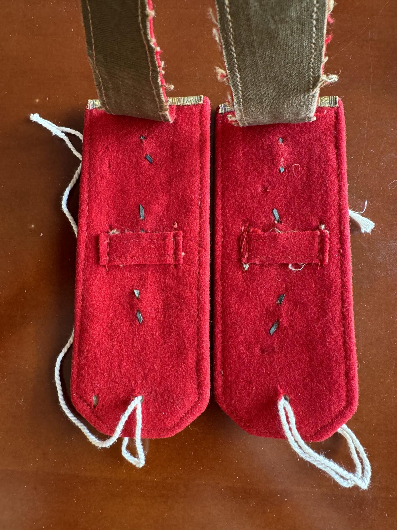 五哥徽章群   31号周六晚上八点4群联拍 肩