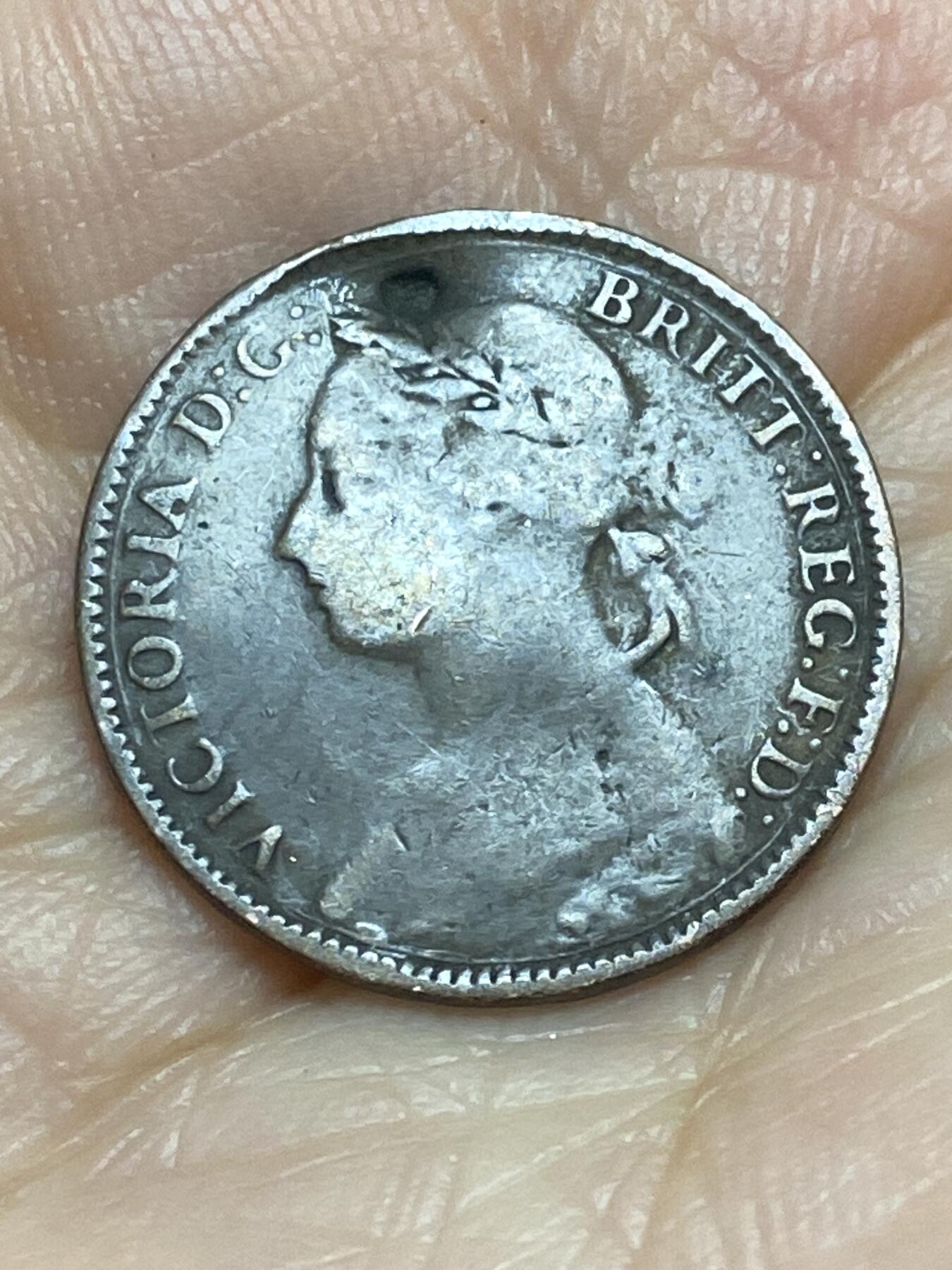 2026年第十六场(总第一百八十五场）外国好品散币场(免佣金) 打孔–英国🇬🇧1891年1法新(维多利亚女王中年桂冠)