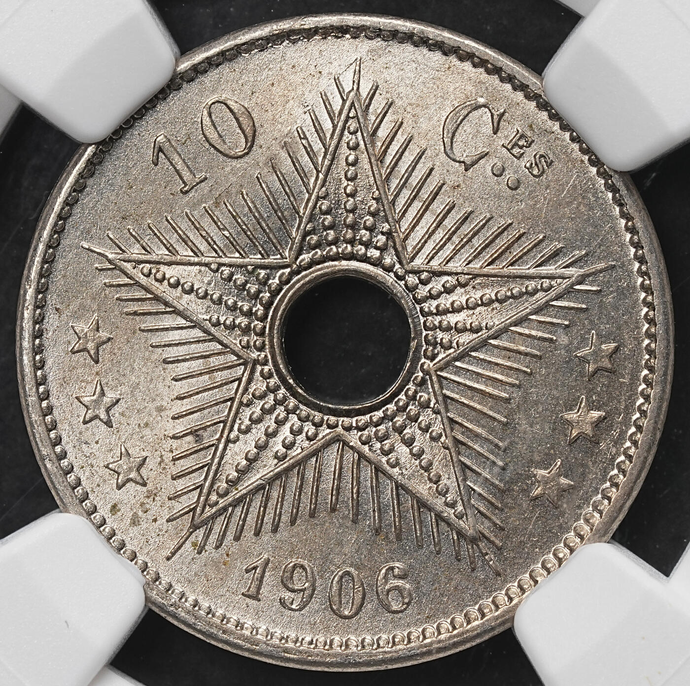 修遠堂世界钱币第103期 NGC MS63 1906年刚果自由邦中孔10分，年份少见