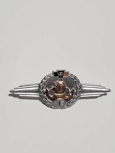 韵星假日军品类拍卖第三十九期暨默多克中校夫妇专场 -- Rimey Holidays Militaria Auction 39 & The Modoks Collection  - 民主德国60版本一级人民军潜水证章 早期版本 非常少见的特殊证章 转轮版