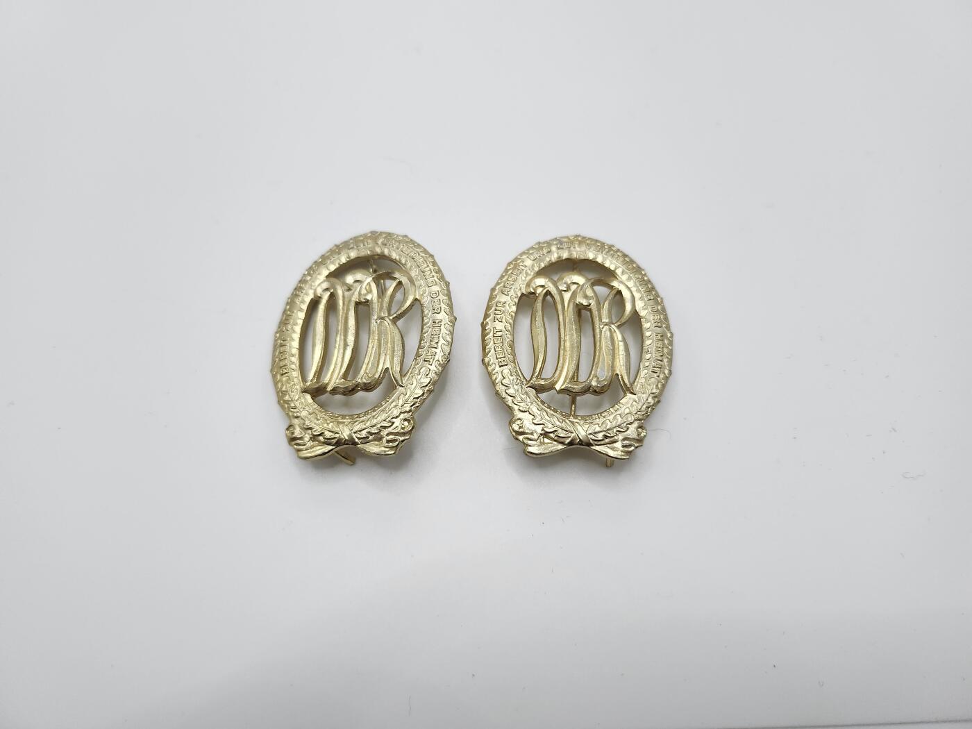 南水社第二次拍卖 民主德国金级体育技能章一对