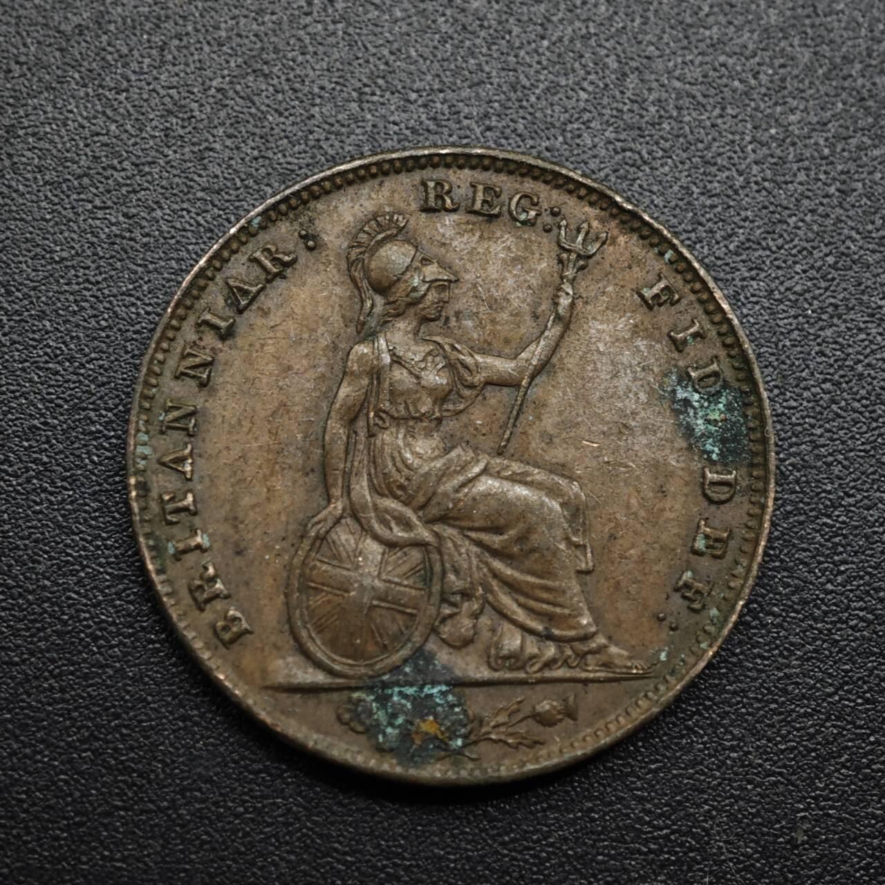 【淘币小摊】限时拍第八百六十拍  老铜币场  满百包邮可预留两周  周一统一发货  英国1858年维多利亚法新铜币