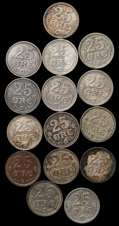 修遠堂世界钱币第103期 - 丹麦克里斯蒂安十世时期25欧尔银币一组，总重35.97g，含银60%，一枚不平