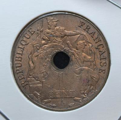 外国优质老铜币高银银币，周六九点倒数截拍，满百包邮，持续收拍，年前最后一次发货 - 原光1939 年法属印度支那百分之一铜币，正面铸 “法兰西共和国”、玛丽安娜（法国共和象征）与面值，背面标注殖民区名、“百分之一” 及年份。是法国殖民印支时期，推行殖民货币体系、彰显殖民统治的实物见证。