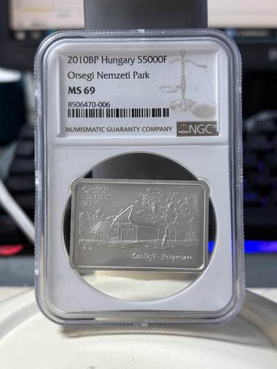 第190期拍卖 - 2010年克劳斯获奖币匈牙利奥赛格国家公园银币普制磨砂NGC-MS69分，31.46g,925银