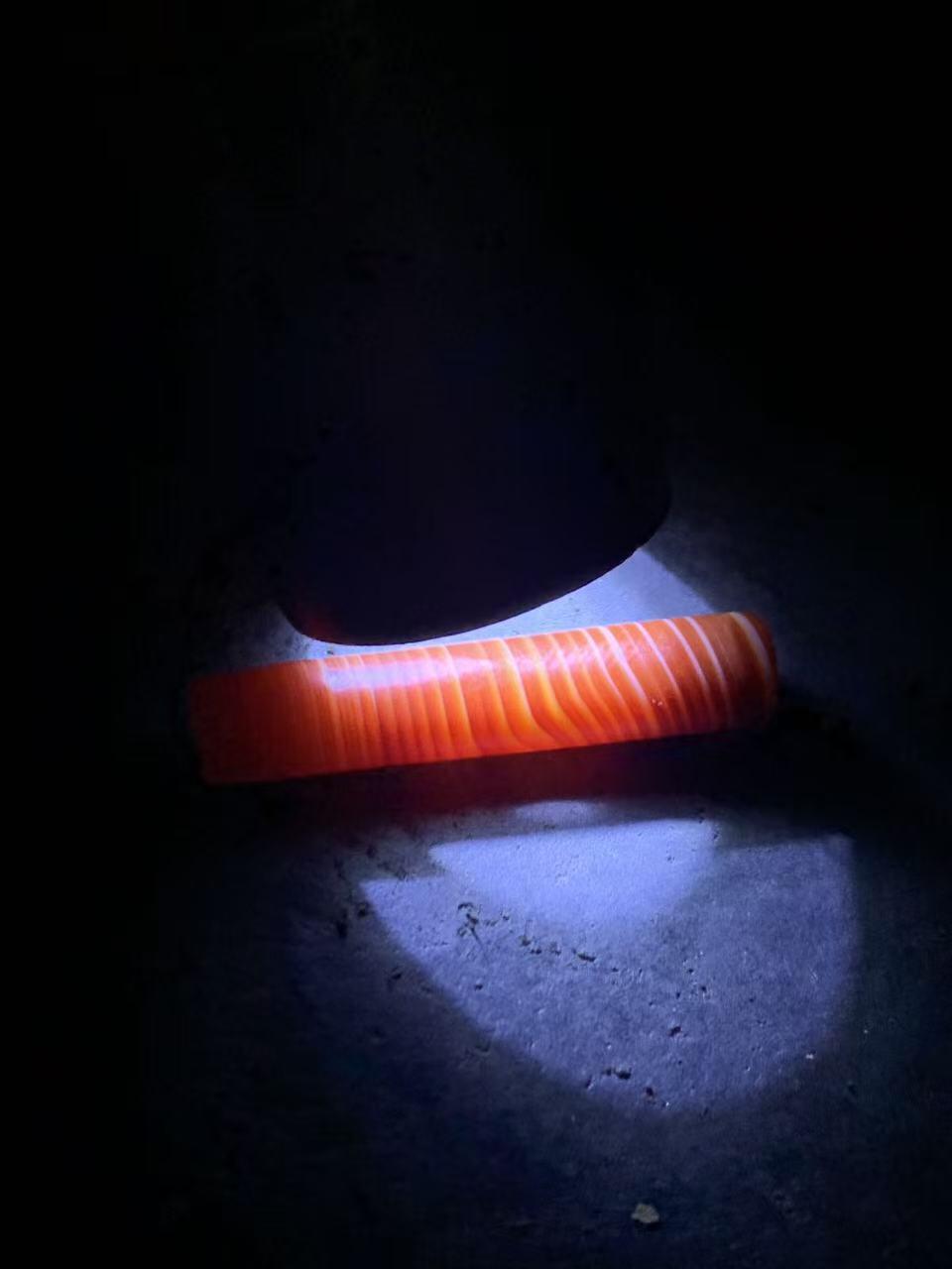 精美亚光高玉化酒红色千层纹缠丝玛瑙管珠一颗，