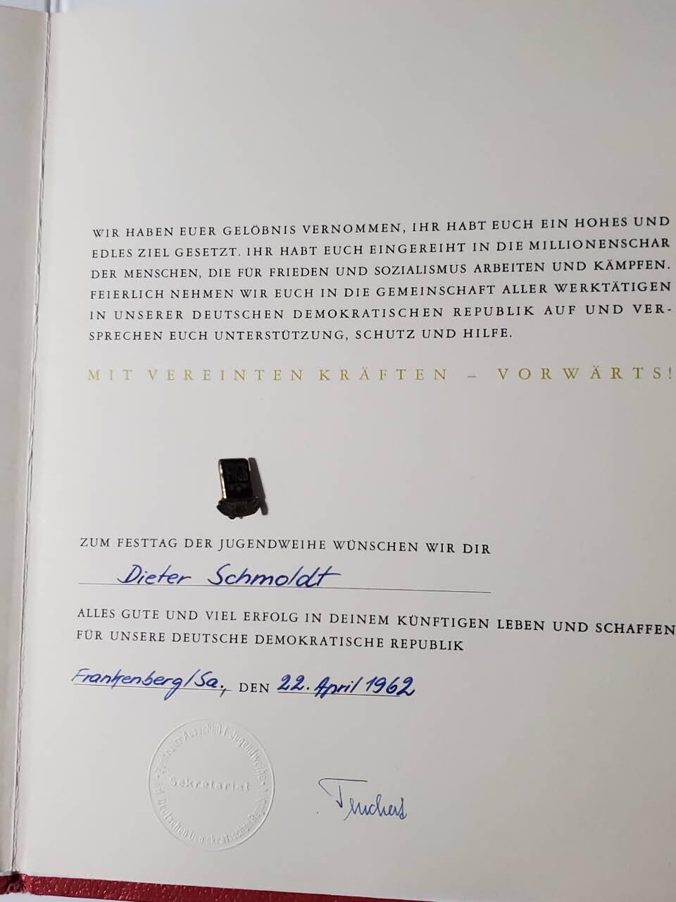 韵星假日军品类拍卖第三十九期暨默多克中校夫妇专场 -- Rimey Holidays Militaria Auction 39 & The Modoks Collection  民主德国青年服务大证书+工会40年荣誉成员一套 带红封皮