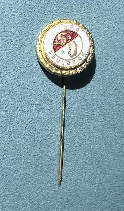 盛世勋华——号角文化勋章邮票专场拍卖第303期 - 德国（联邦）索伊贝尔格5号体育俱乐部纪念别针