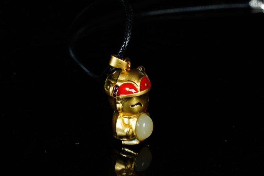 上海都达杂项专场十八（全场包邮） 天然镀金财神爷嵌和田玉蛋面挂件 附鉴定证书