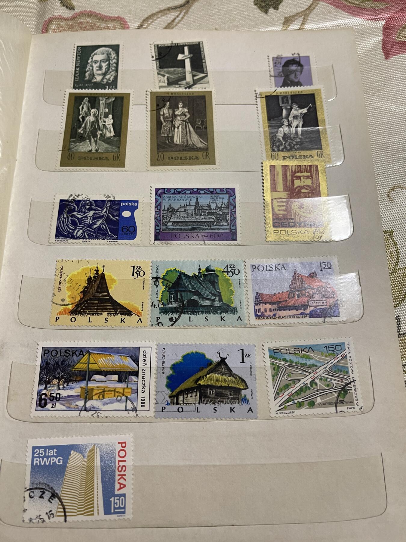 自己90年代收藏的国内欧州邮票两本一起出（可交换朝鲜苏联勋章奖章）